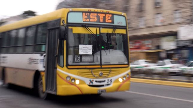 le robo el celular a una pasajera en un este y lo detuvieron en plaza san martin