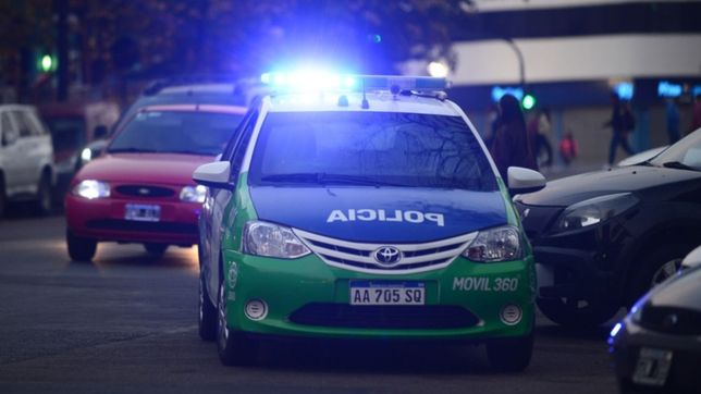 detuvieron a dos mecanicos que robaban camionetas importadas en la plata