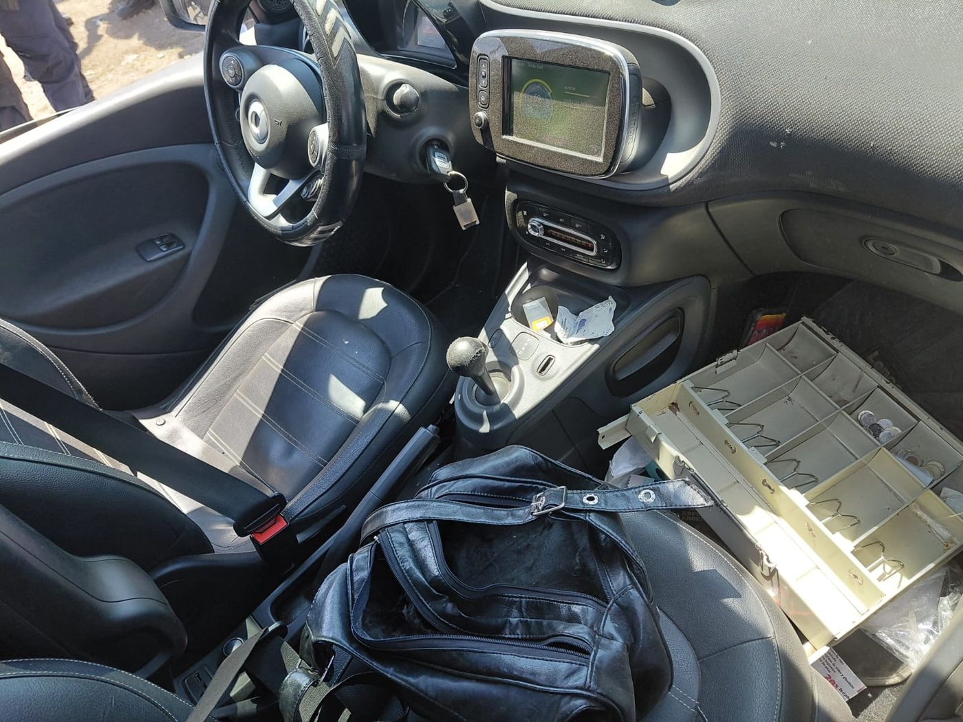 Los ladrones llevaban una caja registradora de otro robo en La Plata