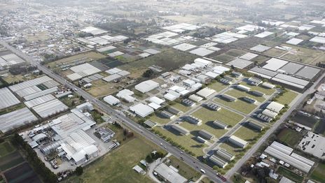 Alak escrituró ahora el parque industrial que había dejado inconcluso en su último mandato Alak escrituró ahora el parque industrial que había dejado inconcluso en su último mandato