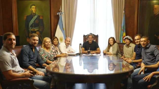 garro presento a los nuevos delegados y les pidio estar cerca de los vecinos