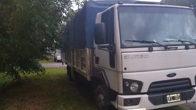 secuestraron a un camionero en la plata, le robaron todo y lo liberaron