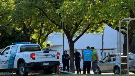 Revelan quién era el hombre que murió en Plaza España mientras hacía ejercicio Revelan quién era el hombre que murió en Plaza España mientras hacía ejercicio