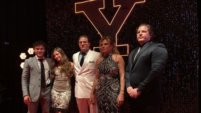 estudio yacoub cerro el 2023 con un gala de lujo en el salon vonharv de la plata
