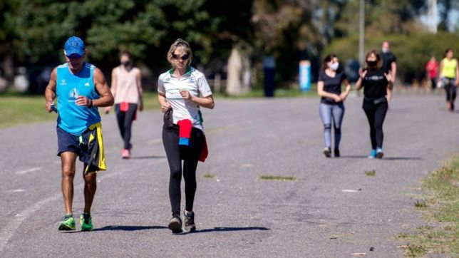 se hizo pasar por runner, saco una pistola y le robo a una mujer en villa elisa