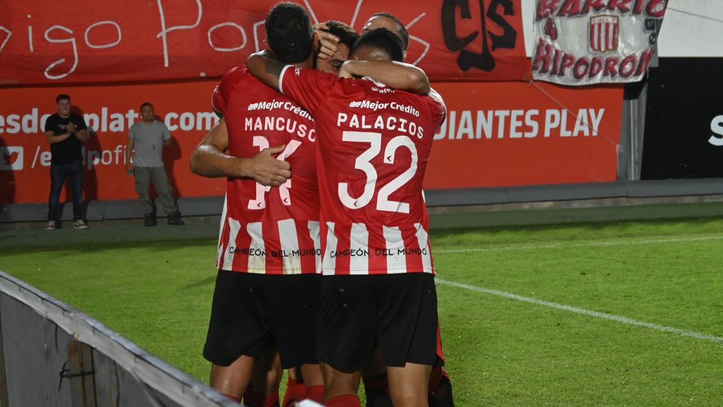 Con un cambio y una duda: Estudiantes prepara el equipo para buscar la clasificación en la Copa de la Liga