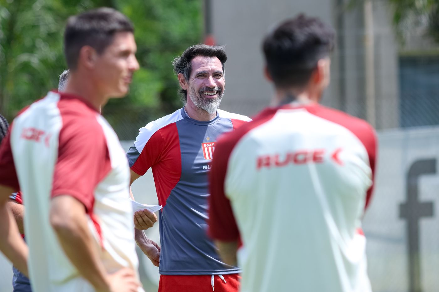 Entrenamiento Estudiantes Pretemporada Domínguez.jpeg