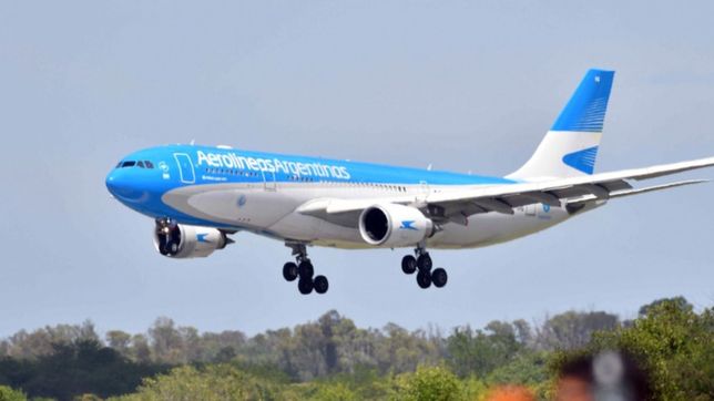 llega un nuevo vuelo desde rusia con 500.000 vacunas contra el coronavirus