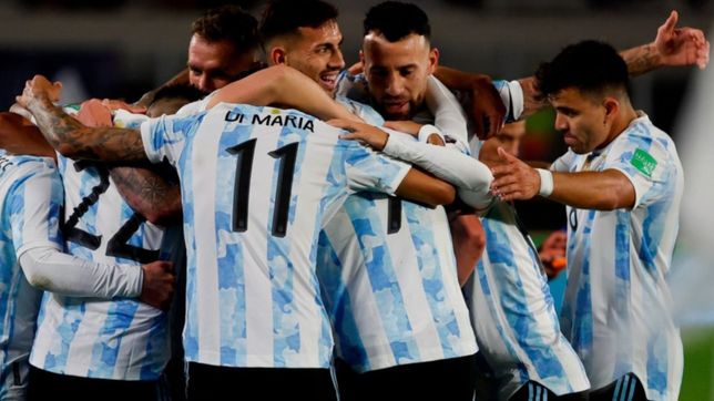 el streamer platense momo presentara a messi y compania en su debut en el mundial