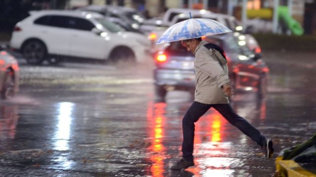 en el lunes feriado siguen las lluvias en la plata y se mantiene el alerta meteorologico