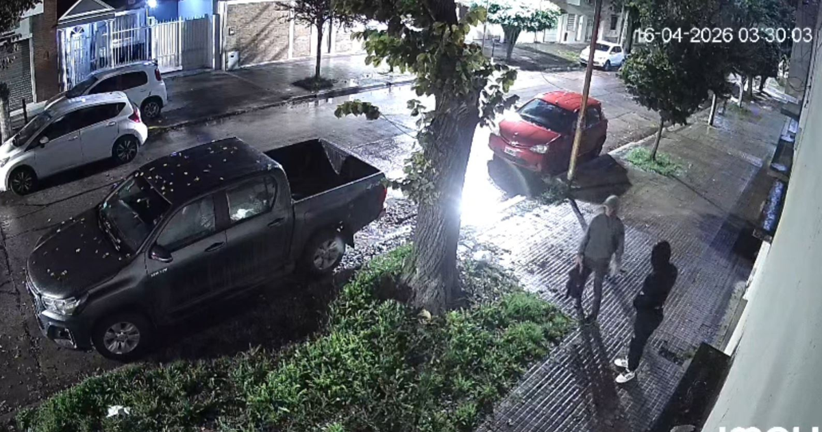 Vecinos de La Plata aseguran que su barrio se volvió tierra de nadie y ...