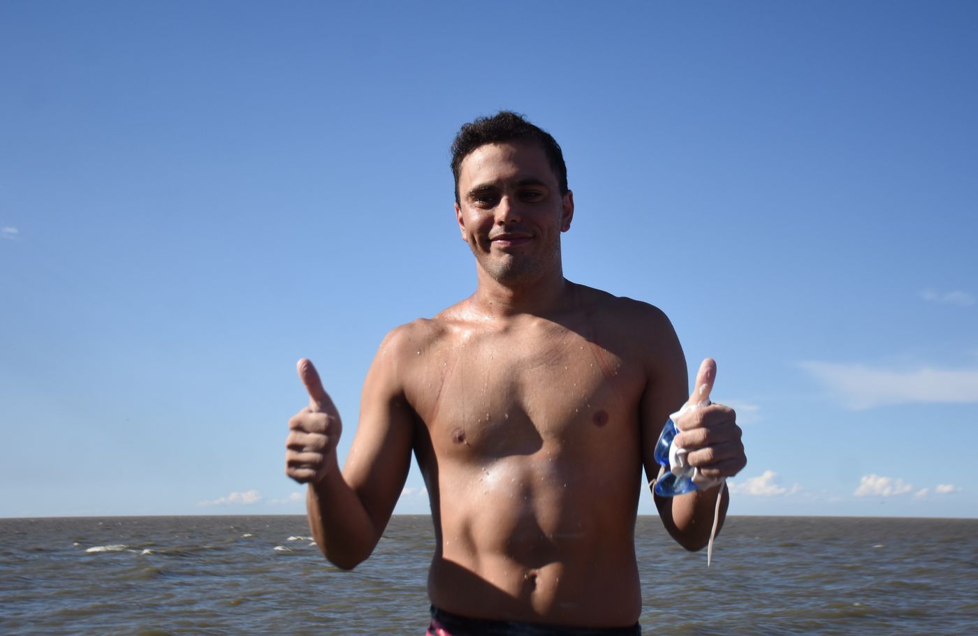 Ignacio Piaggio nadador de Coloia a Punta Lara (15).JPG