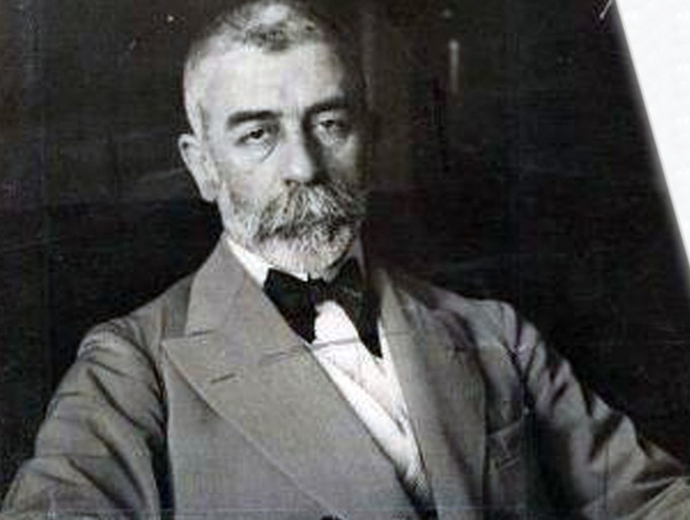 Como ministro de Justicia e Instrucción Pública, Joaquín V. González impulsó en 1905 el proyecto de crear una universidad nacional a partir de la Universidad Provincial