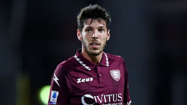 agustin martegani se acerca a estudiantes: ¿que falta para que sea refuerzo?