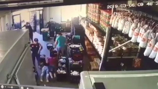 video: robaron una distribuidora de fiambres platense y tomaron como rehen a un empleado