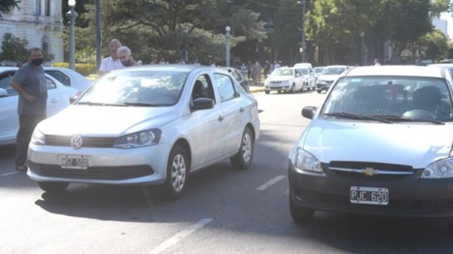 a partir del lunes aumentan las tarifas de los remises de la plata