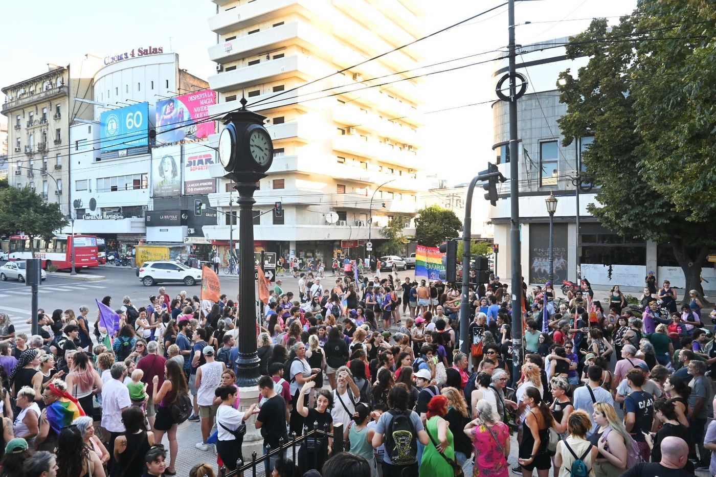 asamblea antifascista en 7 y 50 (4).jpeg