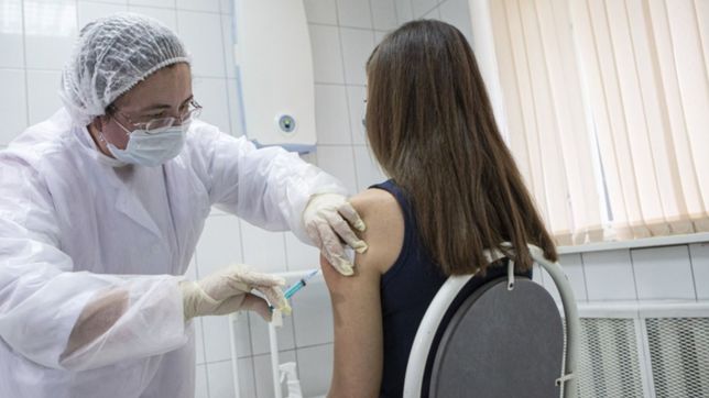 argentina planea vacunar a 30 millones de personas contra el covid-19 antes del invierno