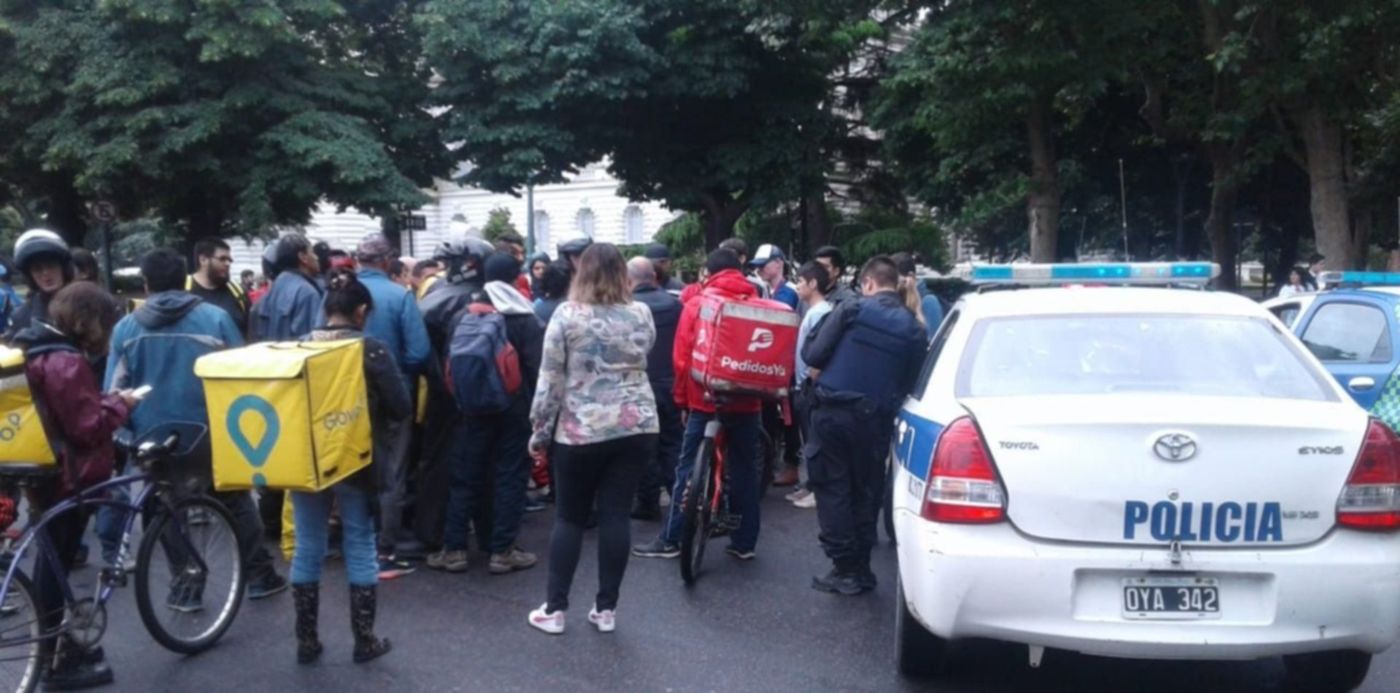 1542482782044.jpeg?&cw=1920&ch=950