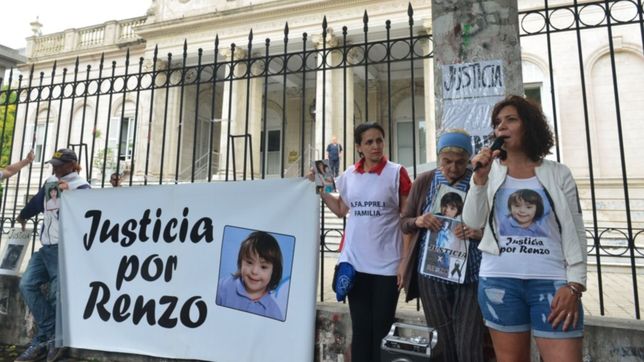 la mama de renzo villanueva volvio a 7 y 56: voy a venir hasta tener la fecha del juicio