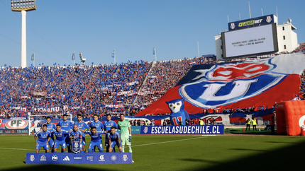 Universidad de Chile ganó el clásico agónicamente y espera por Estudiantes
