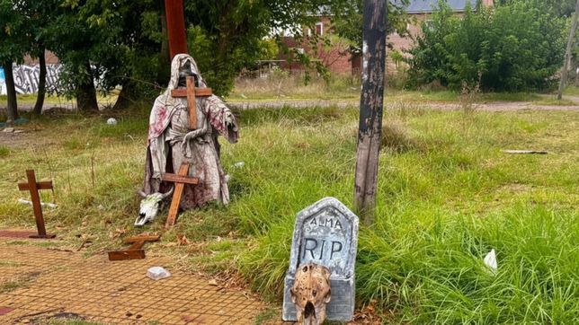 aparecio una lapida con restos de animales cerca del hospital san martin