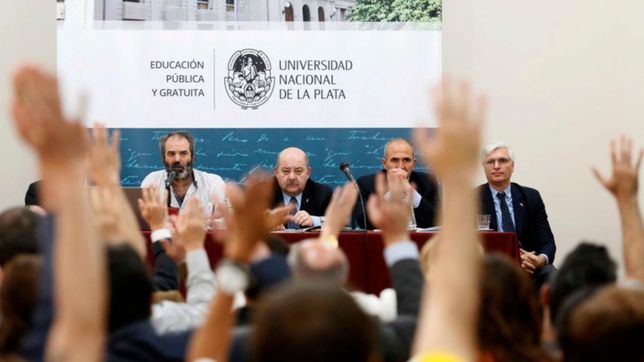 la unlp disolvio la eurhes y sus carreras funcionaran bajo la orbita de ciencias medicas