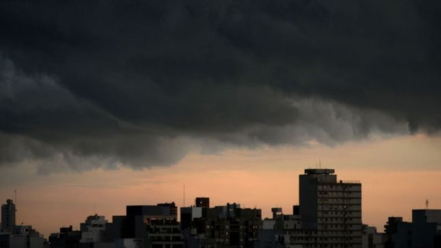 se viene un domingo con sol pero se acercan las lluvias a la ciudad