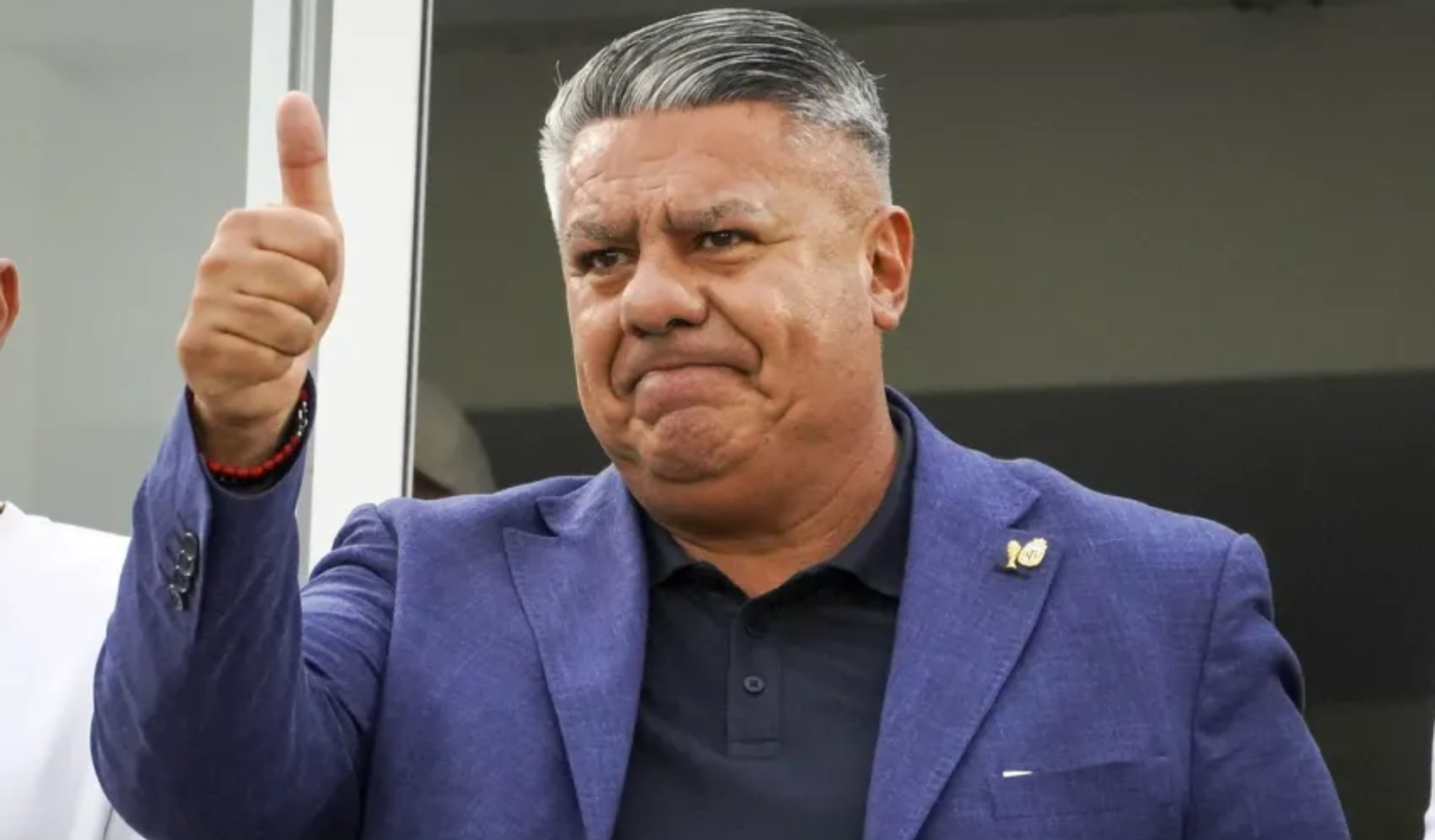 Chiqui Tapia pulgar arriba