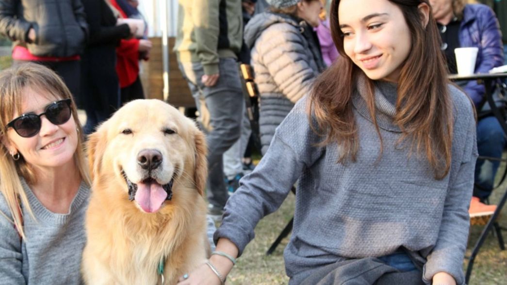 La Municipalidad lleva a más plazas de La Plata la vacunación gratuita para las mascotas