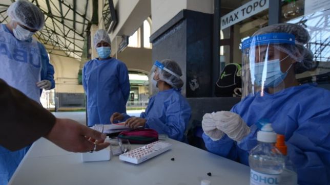 hacen testeos serologicos por el coronavirus en la estacion de trenes de la plata
