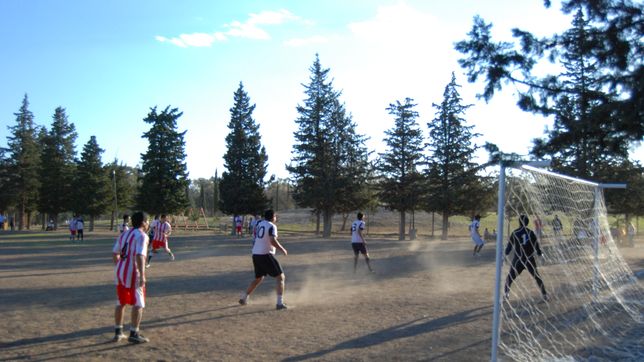 crean una app para conseguir arqueros y completar partidos de futbol entre amigos