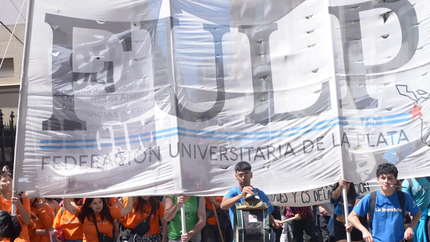 Estudiantes y docentes marchan por Cristina: ¿qué pasa con las clases de la UNLP?