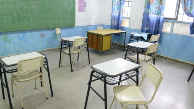 las escuelas deberan liberar wi-fi para que sus vecinos puedan conectarse a internet