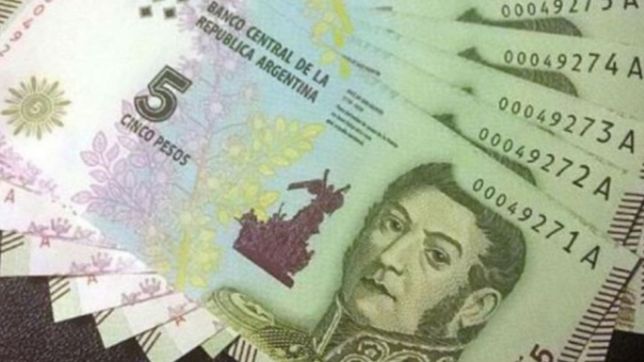 chau a los billetes de cinco pesos: este sabado dejan de circular para siempre