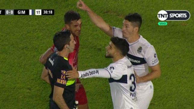 video: asi fue el grosero penal que no le cobraron a gimnasia en tucuman