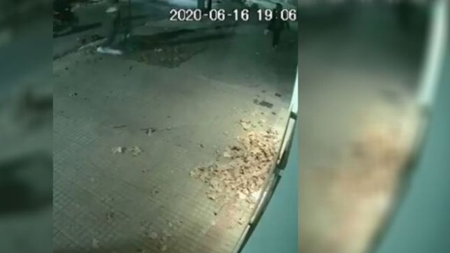 video: violento robo de motochorros a un vecino en la plata