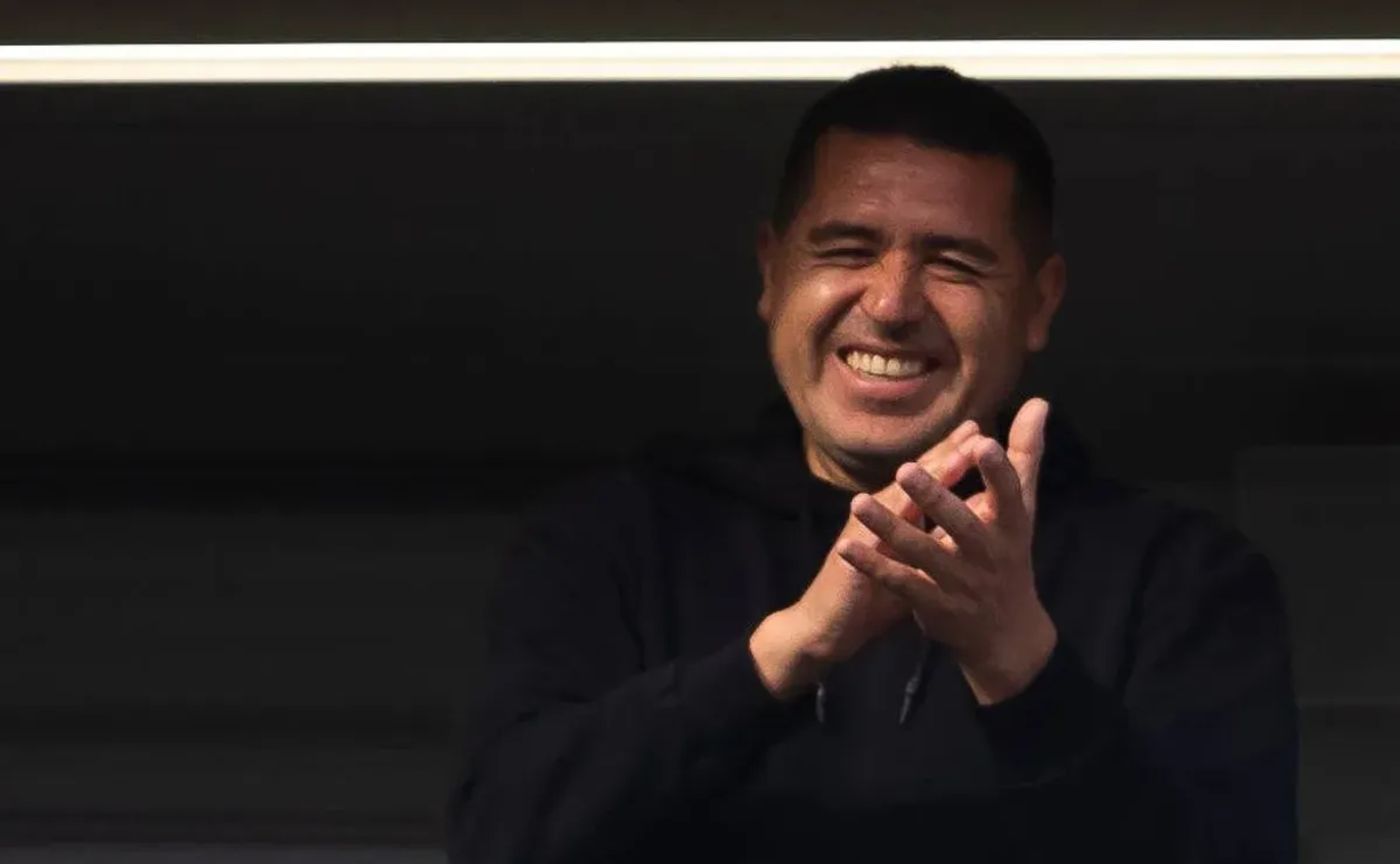 Juan Román Riquelme sonríe.jpg