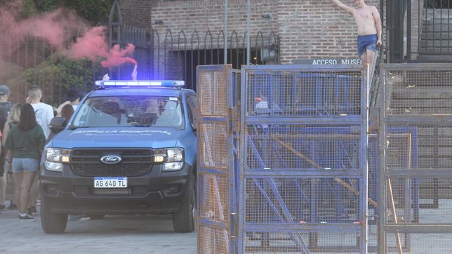 blindaron la catedral de la plata para evitar las recibidas en las escalinatas