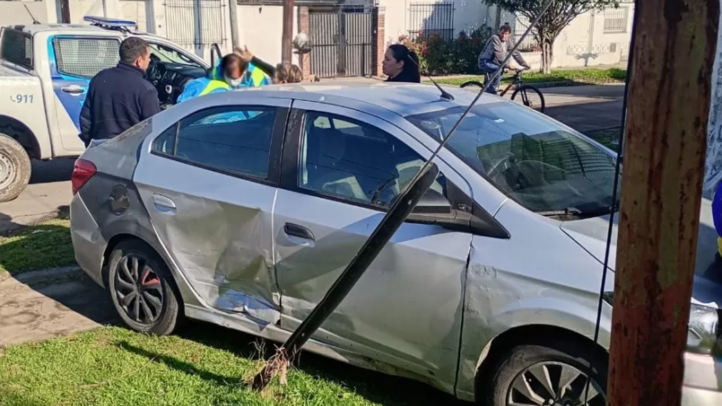 Una nena resultó herida en Berisso tras un fuerte accidente entre dos autos