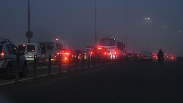 corte, caos y largas demoras por un sorpresivo piquete en la autopista