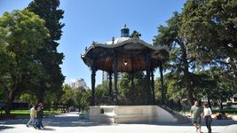 el video que muestra por dentro como quedo la nueva plaza san martin y que opinan los vecinos