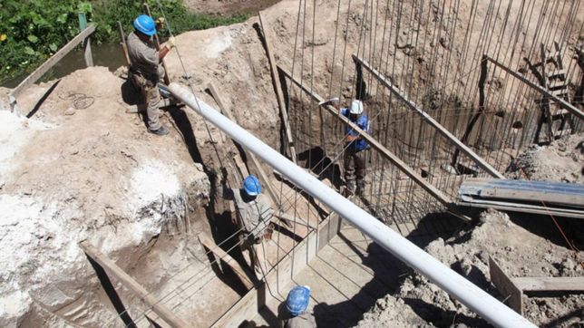 garro presento las obras que esta realizando el municipio en el arroyo carnaval