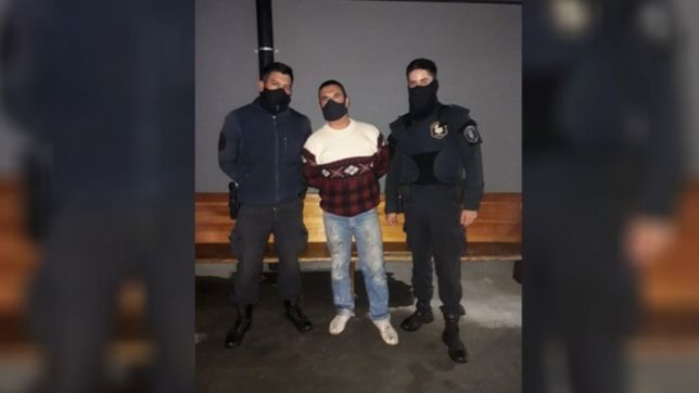 policias le salvaron la vida a un nene de 12 anos que se ahogaba con un trozo de comida