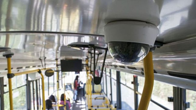 provincia intimo a las empresas de transporte para que instalen camaras en los micros