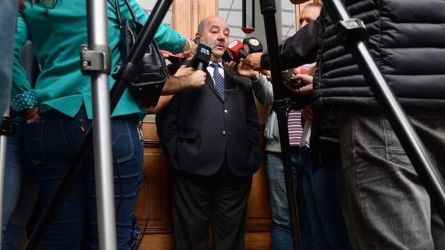 tauber en 221 radio: seis de cada diez ingresantes no se reciben