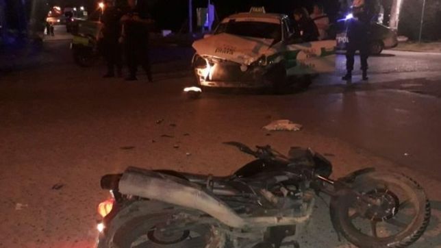identificaron a los dos motociclistas muertos tras chocar con un taxi en melchor romero