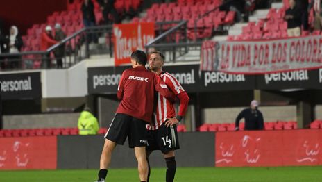 Estudiantes perdió con Racing y quedó eliminado de los playoffs del Torneo Apertura Estudiantes perdió con Racing y quedó eliminado de los playoffs del Torneo Apertura