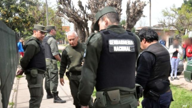 impactante operativo con varios allanamientos en la plata para desactivar una banda narco