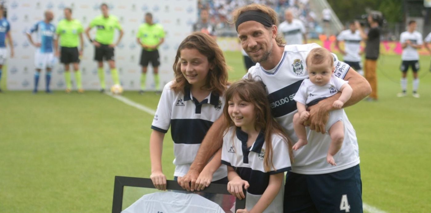 1541973664524.jpg?scaleY=1&ow=1500&y=75&width=1479&scaleX=1&oh=1196&x=6&height=740&rotate=0&&cw=1920&ch=950